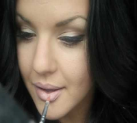 Angelina Jolie Lips. How to do it.
