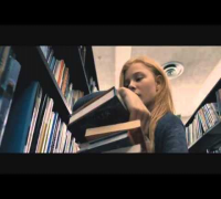 Carrie - Official Trailer (Chloë Grace Moretz, Julianne Moore, Judy Greer)