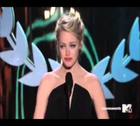 Emma Stone acceptant le Traiblazer Award !