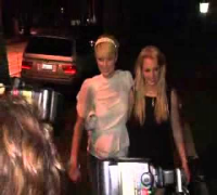 EXCLUSIVE Lindsay Lohan Falls Victim To Accurate Reporting 0000 paparazzi