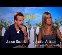 "We're the Millers" Jennifer Aniston drops her drawers Jason Sudekis watches.